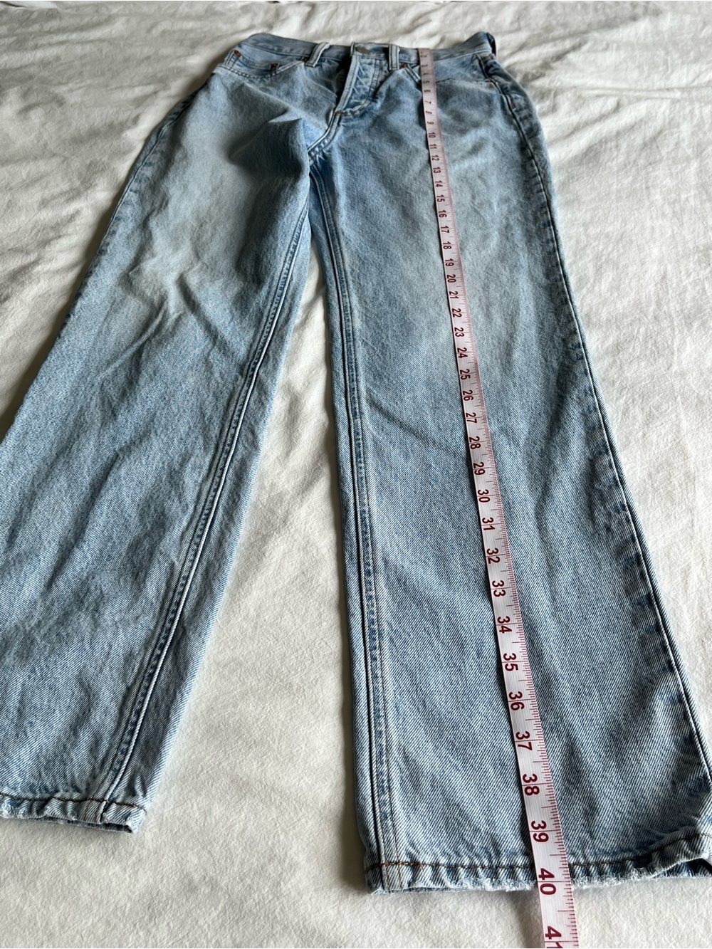 Aritzia Denim Forum
The Joni High Rise Loose Jeans 30L light Wash
Blue Size 25 - Picture 8 of 12